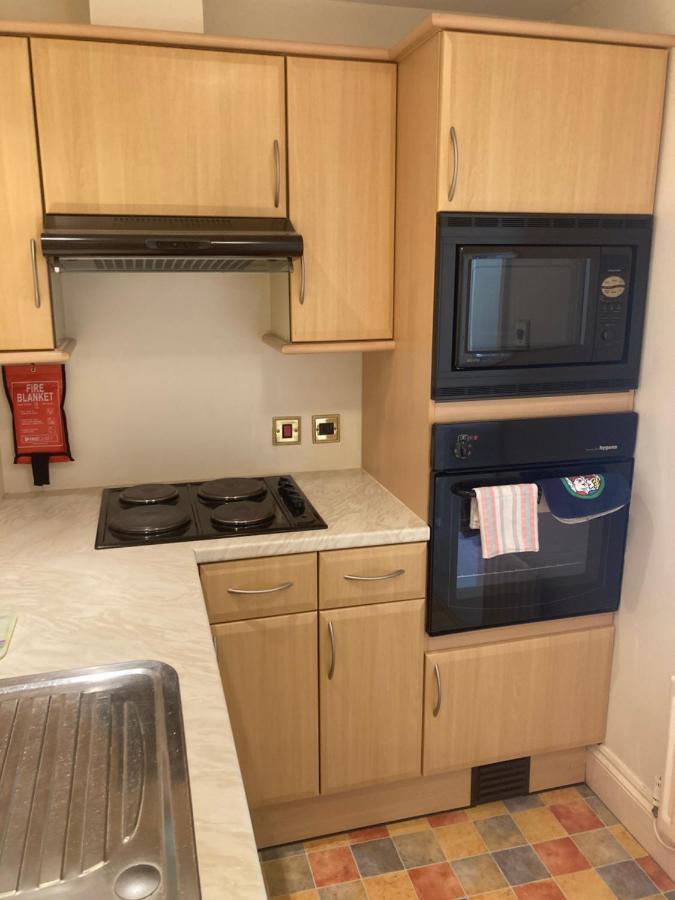 Exclusive 2 Bedroom Apartment With Summer House And Hot Tub Дейвънтри Екстериор снимка